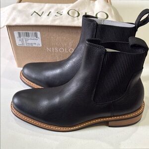 Nisolo Carmen Leather Chelsea Boots